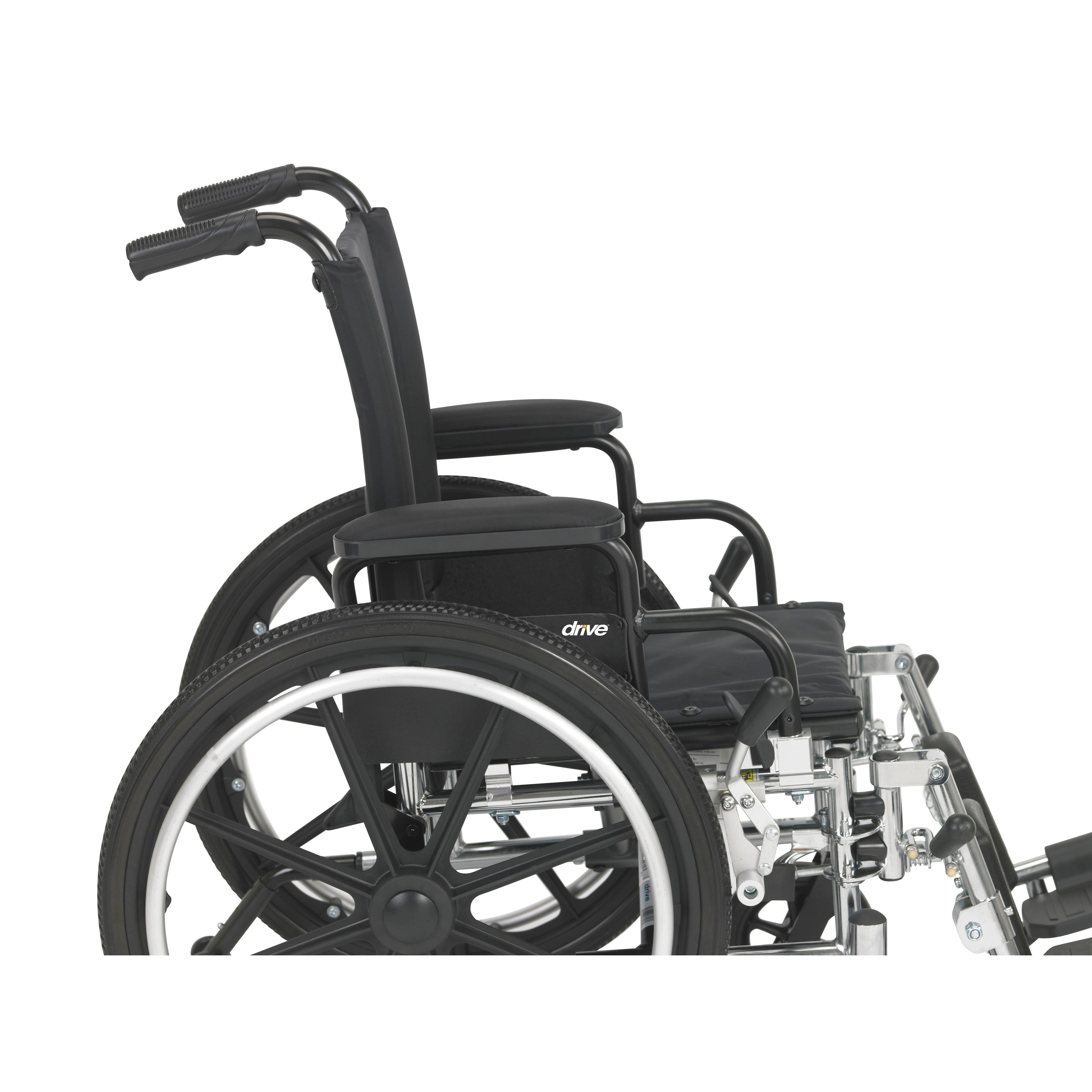 Drive DeVilbiss Healthcare drive Viper Lightweight Wheelchair, 14-Inch Seat Width