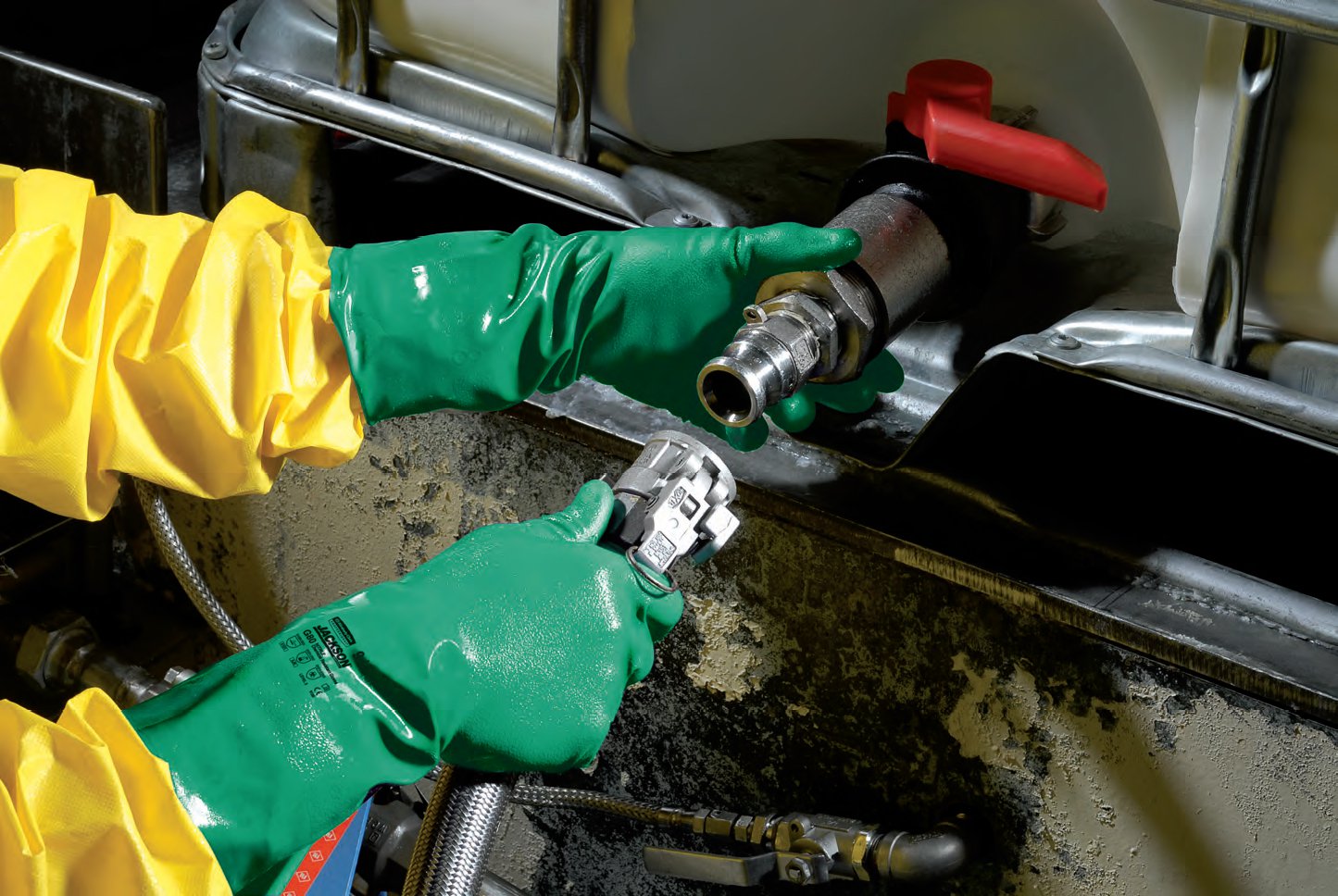 KleenGuard Jackson Safety G80 Nitrile Chemical Resistant Gloves, Size 8, Green (Case of 60)