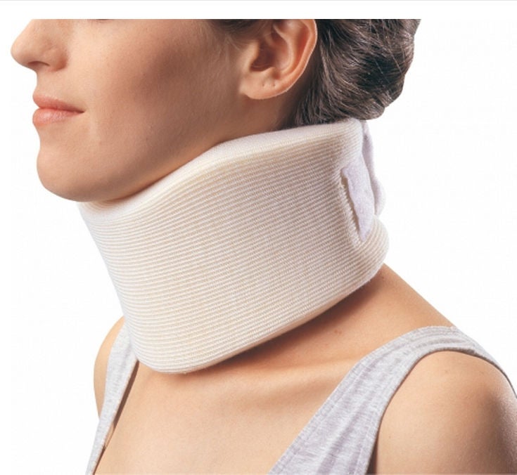 ProCare Form Fit Cervical Collar, Medium (Each)