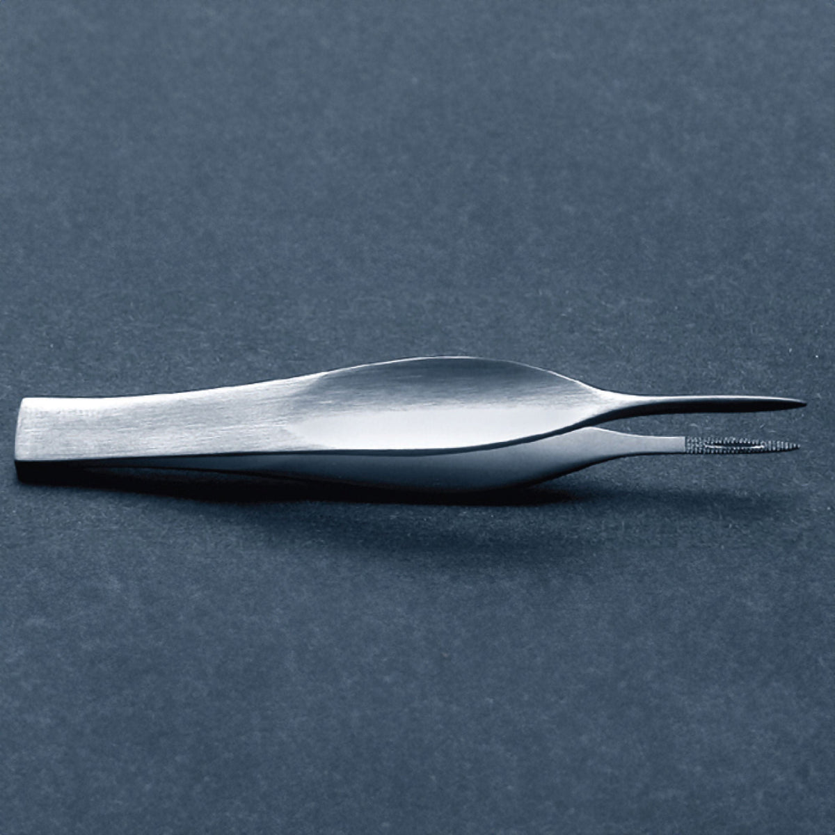 Splinter Forceps McKesson Feilchenfeld 3 Inch Length Floor / Office Grade Pakistani Stainless Steel NonSterile NonLocking Thumb Handle Straight Pointed Serrated Tips with Groove (Each)