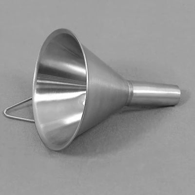 Funnel - 7" x 8-3/8", 32 fl oz - 10-1170