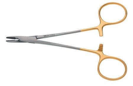 BR Surgical DERF Needle Holder, serrated, 4¾" TC