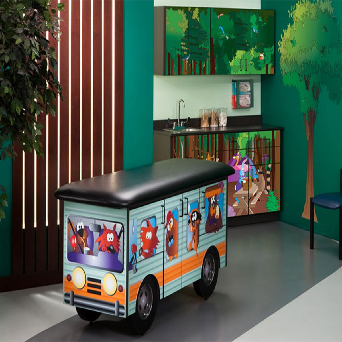 Clinton Cool Campers Treatment Table & Cabinet