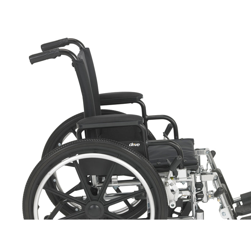 Drive DeVilbiss Healthcare drive Viper Lightweight Wheelchair, 14-Inch Seat Width 