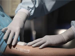 Halyard Sterling Nitrile Exam Glove  Exam Glove, X-Large, 170/bx, 10 bx/cs