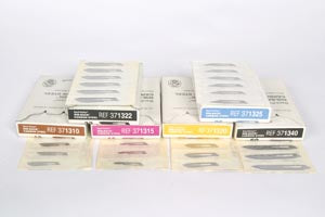 Aspen Surgical Bard-Parker Rib-Back Carbon Steel Blades  Blade, Non-Sterile, Size 60, Autopsy (Fits #8 Hand