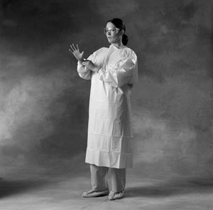 Halyard Impervious Gown 