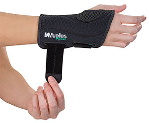 Mueller Sports Medicine, Inc. Mueller® Green Fitted Wrist Brace