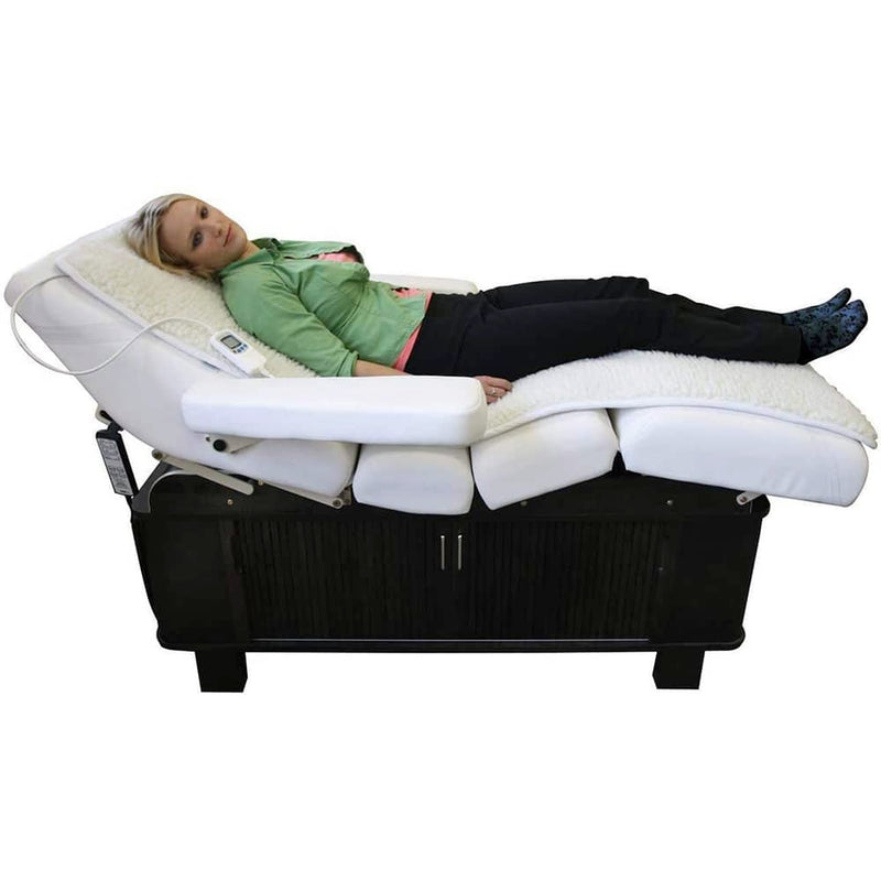 OakWorks Premium Table Warmer In Use